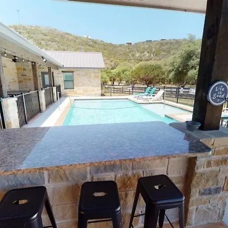 Heartstone Lodge